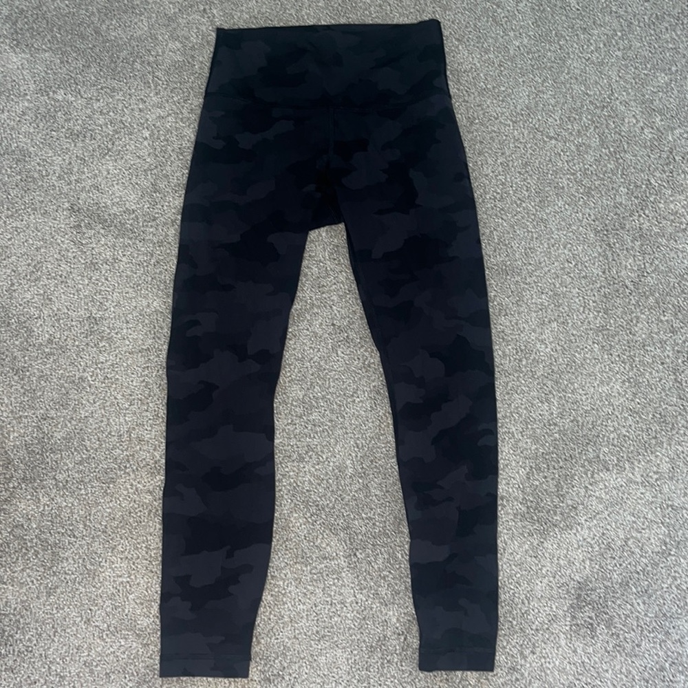 lulu lemon black camo leggings